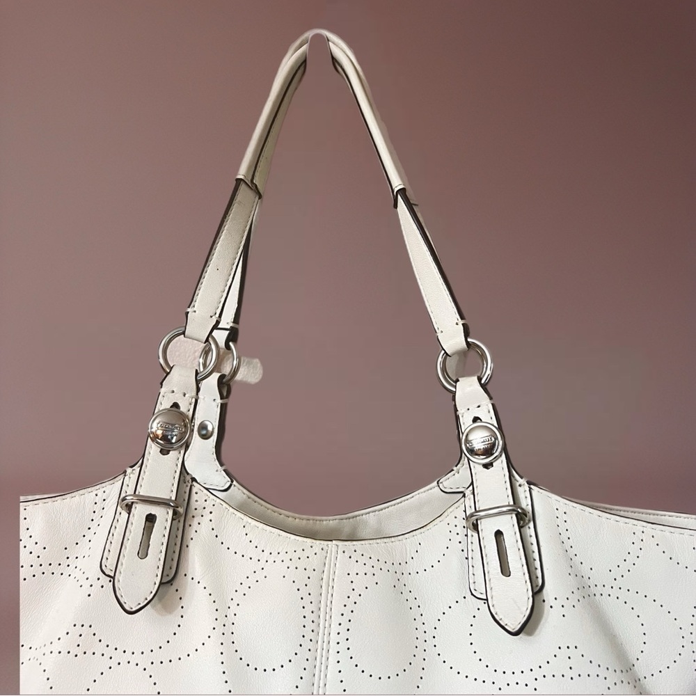 Coach F16598 perfect Leather Carly Tote - Picture 2 of 13